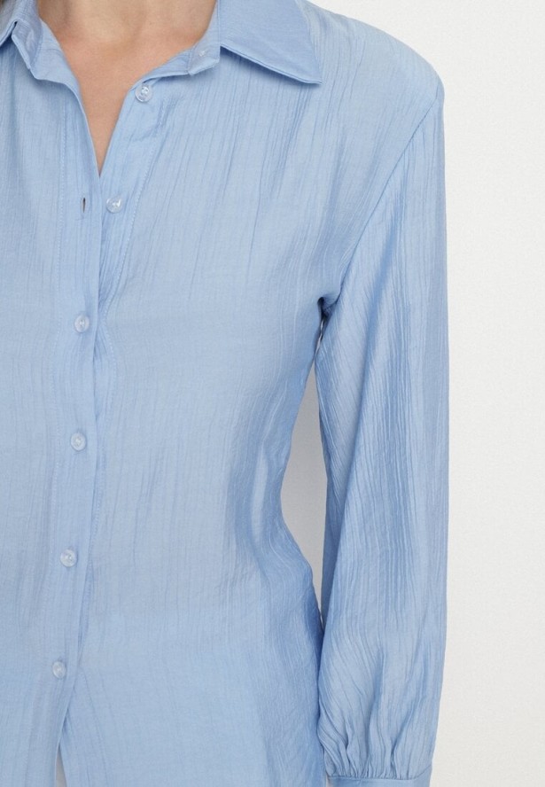 Niebieska Koszula z Usztywnionymi Ramionami Ozdobiona Sznurkiem Meroriela