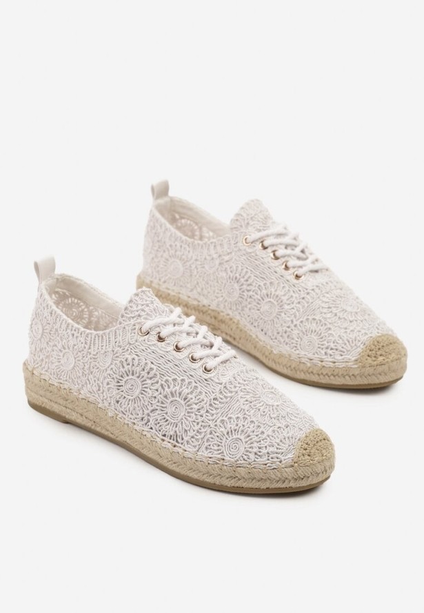 Białe Tenisówki z Ażurową Cholewką i Plecionką Meverra