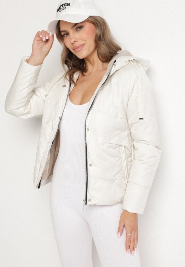 Jasnobeżowa Casualowa Kurtka z Kapturem i Ozdobnymi Sznurkami Evialinae