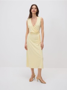 Sukienka midi z ozdobnym detalem - jasnożółty