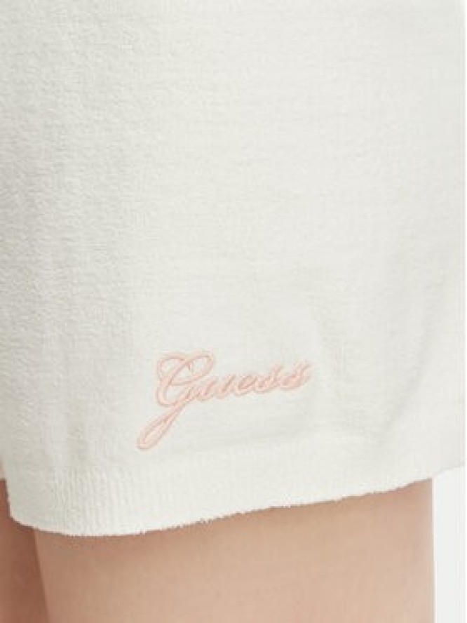 Guess Szorty materiałowe O6BD01 Z1148 Kremowy Regular Fit