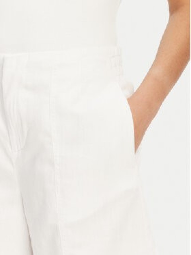 Calvin Klein Jeans Bermudy J20J225219 Biały Relaxed Fit