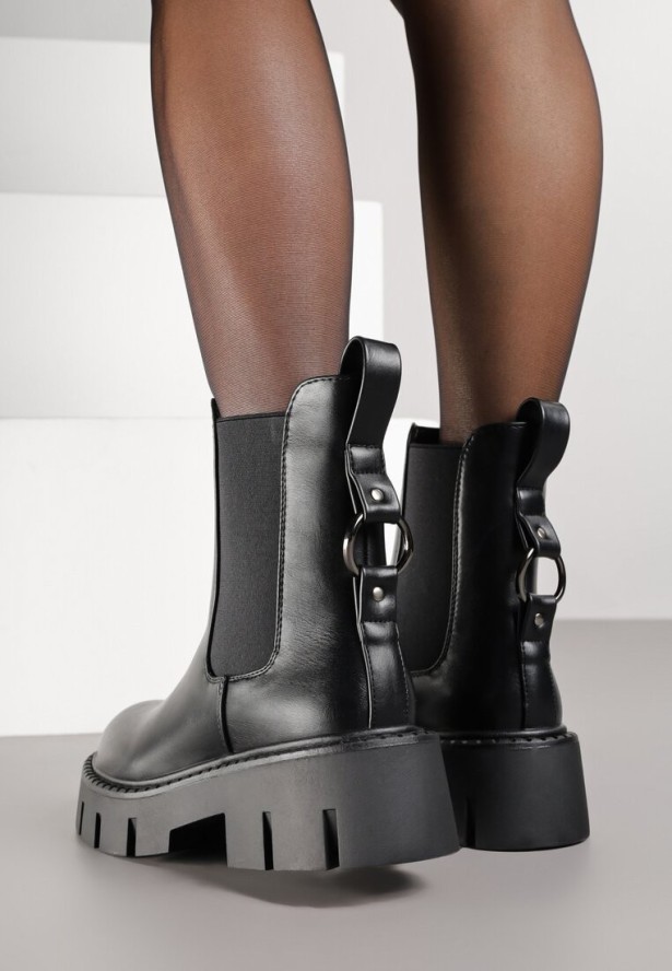 Czarne Botki Vices Typu Sztyblety na Grubej Podeszwie z Metaliczną Ozdobą Alorrive