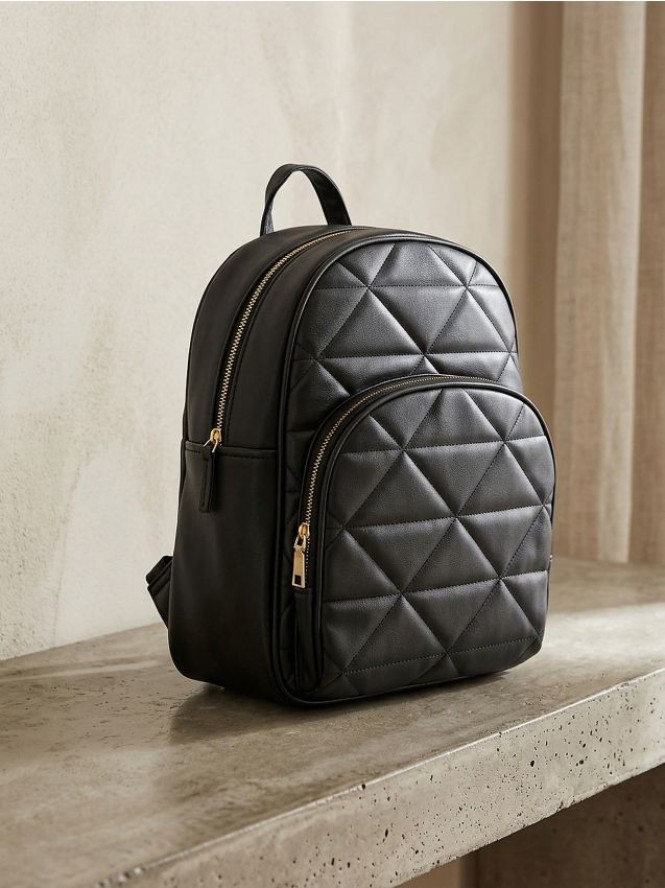 Pikowany plecak z imitacji skóry - czarny