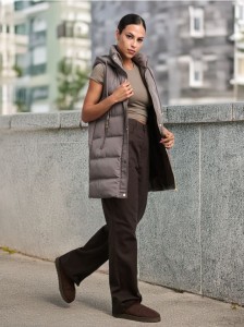 Pikowana kamizelka z kapturem - fioletowy