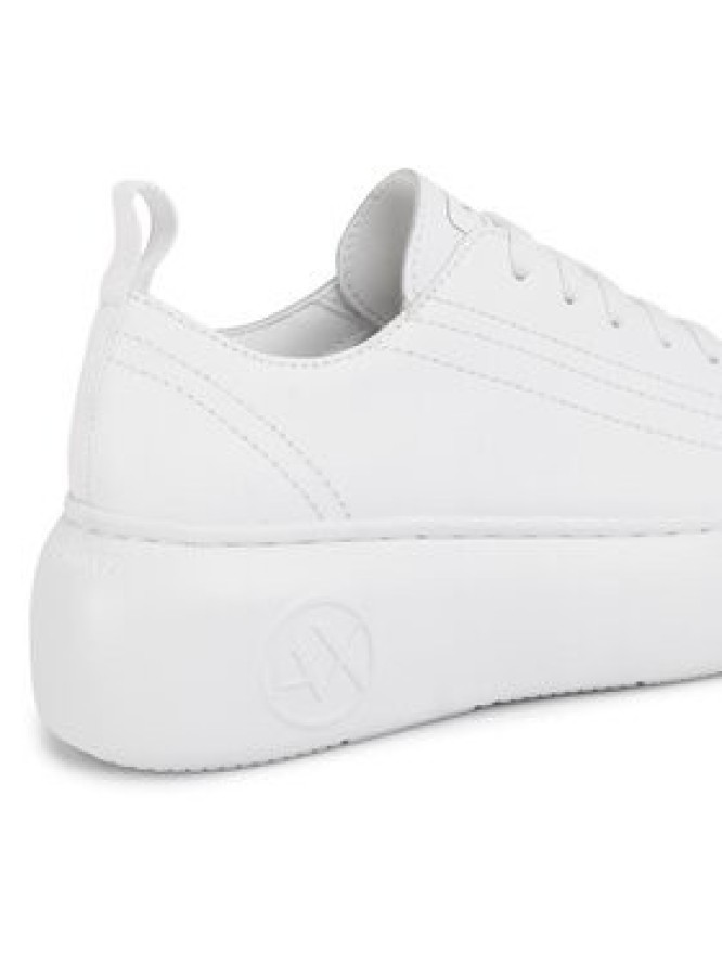 Armani Exchange Sneakersy XDX043 XCC64 00152 Biały