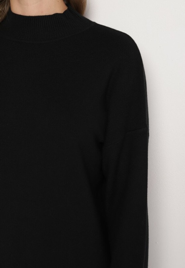 Czarna Sweterkowa Sukienka Półgolf z Bawełną i Wełną Pilara