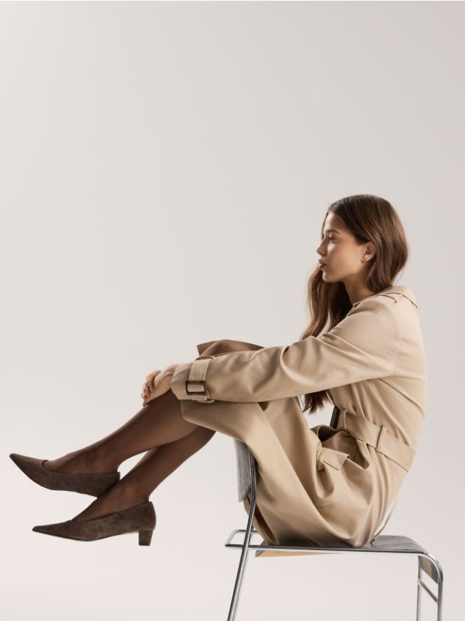 Czółenka ze skóry owczej - ciemnobrązowy