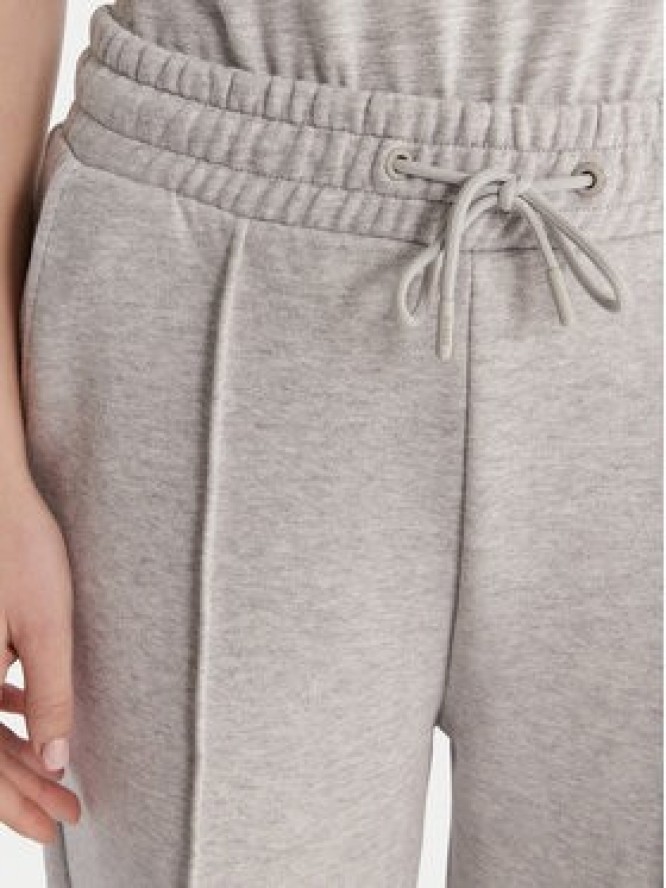 Guess Spodnie dresowe V6RB17 K9V31 Szary Regular Fit