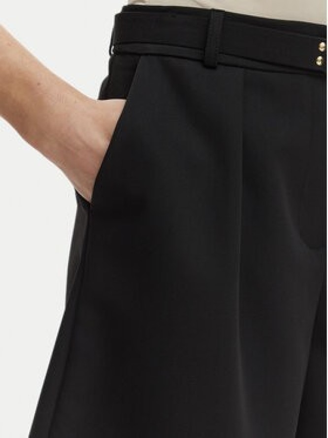 Rinascimento Szorty materiałowe CFC0127761003 Czarny Regular Fit