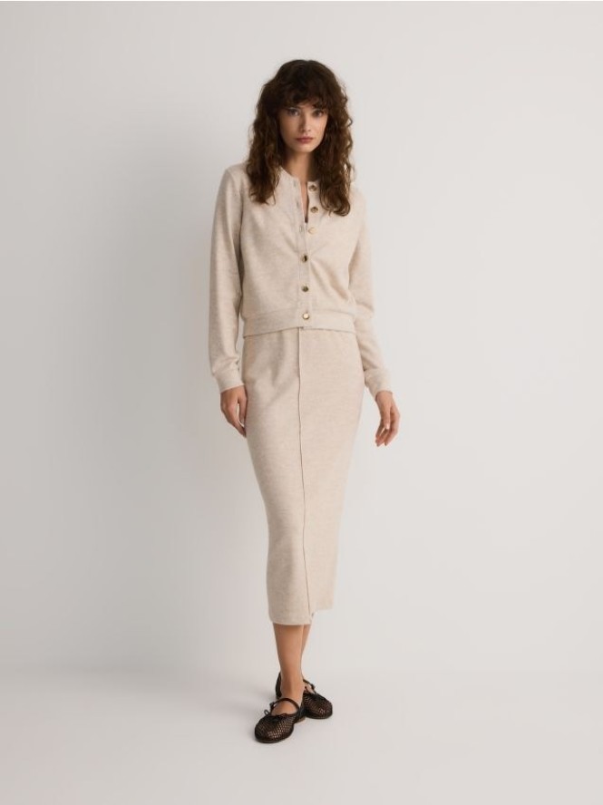 Dzianinowa spódnica midi - beżowy