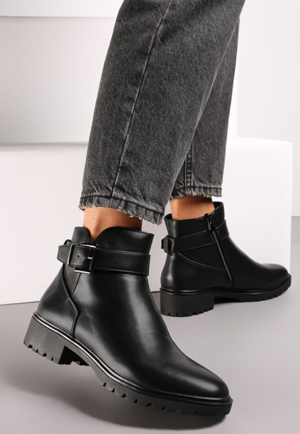 Czarne Botki Escape Rooms