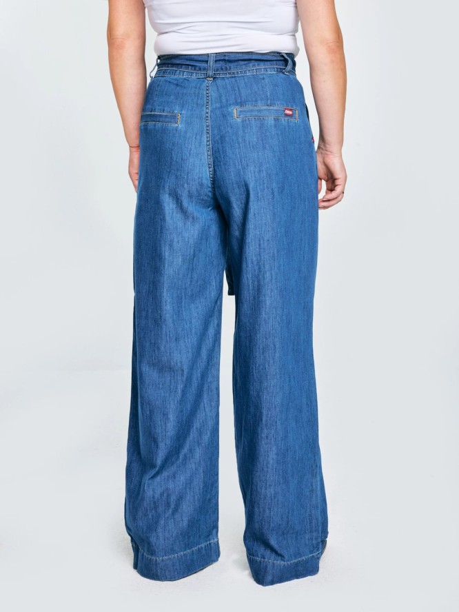 Jeansy damskie wide z paskiem granatowe Julii 398