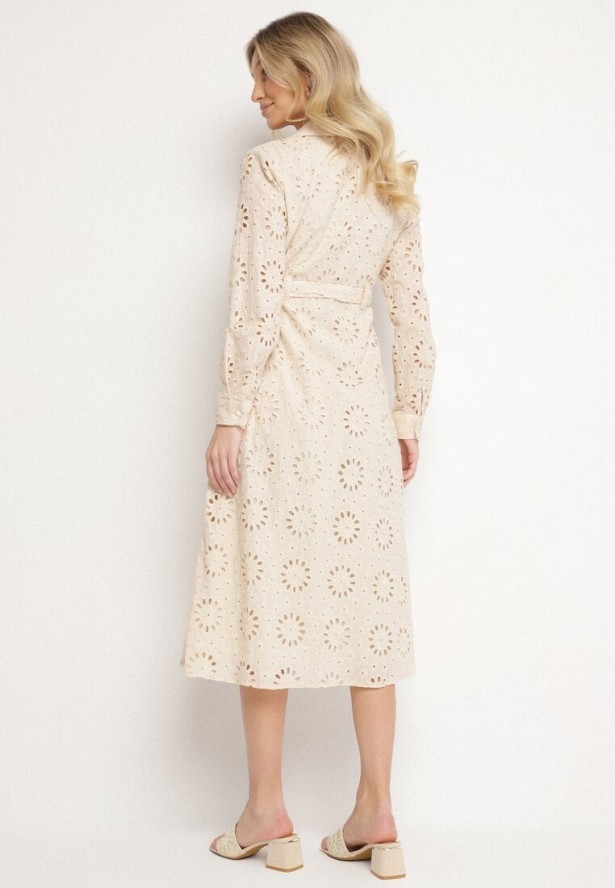 Beżowa Koszulowa Sukienka z Ażurowym Wzorem i Paskiem Tanithiea