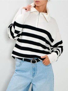 Sweter w paski - biały