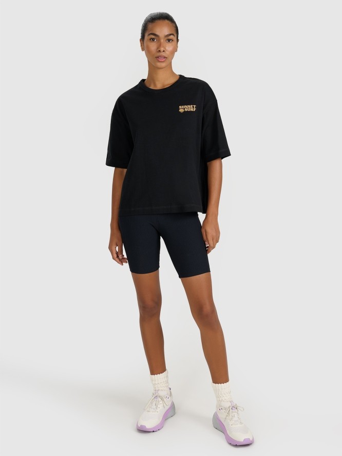 4F T-shirt oversize z nadrukiem damski - czarny XS