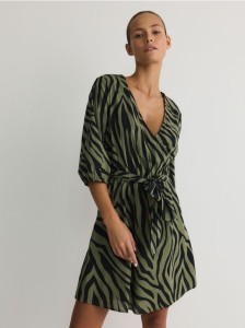 Sukienka w zwierzęcy wzór - oliwkowy