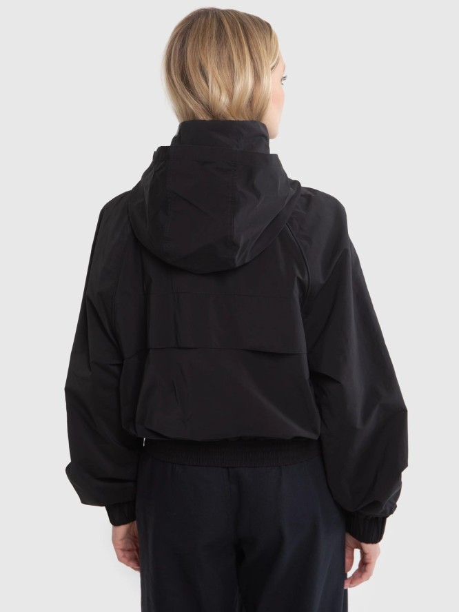 Kurtka damska o krótkim fasonie czarna Margo 906