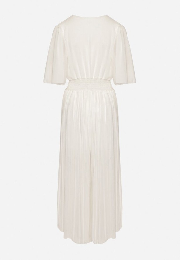 Biały Plisowany Kombinezon o Kopertowym Kroju z Gumką w Talii Ameddie