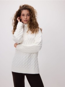 Sweter z zapięciem na zamek - kremowy