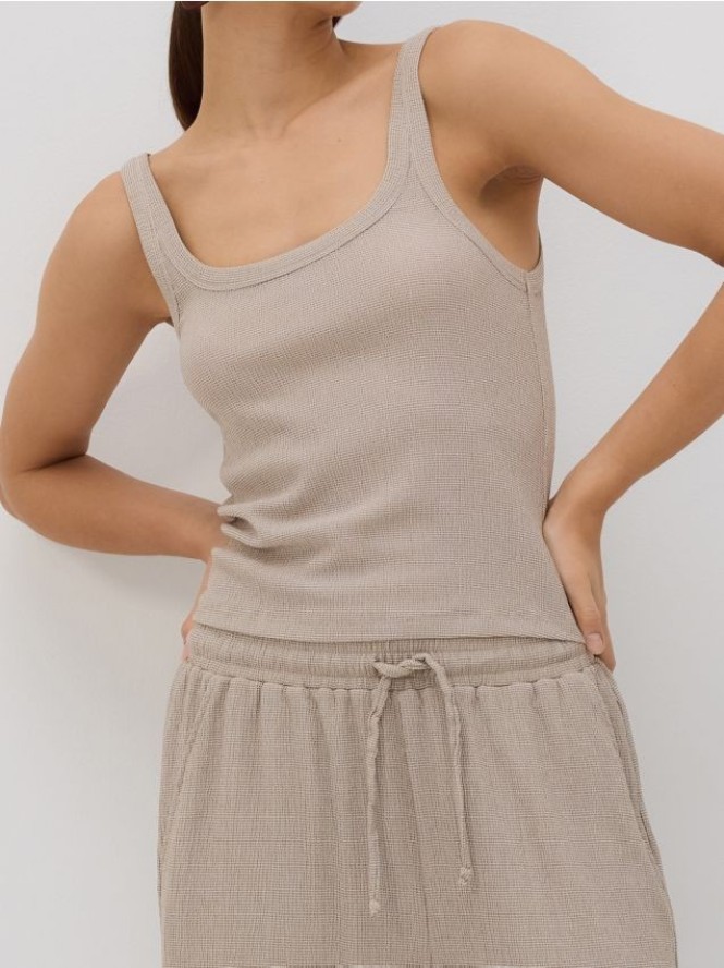 Strukturalny top - kremowy