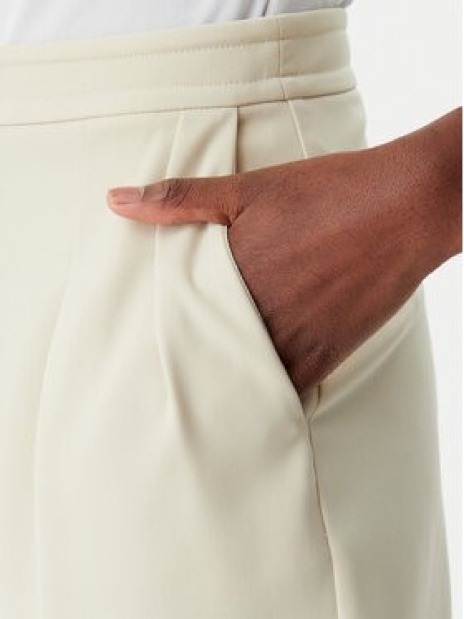 Patrizia Pepe Szorty materiałowe 8P0697/A545-B814 Beżowy Regular Fit