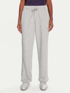 adidas Spodnie dresowe Holiday 3-Stripes Fleece JM1888 Szary Loose Fit