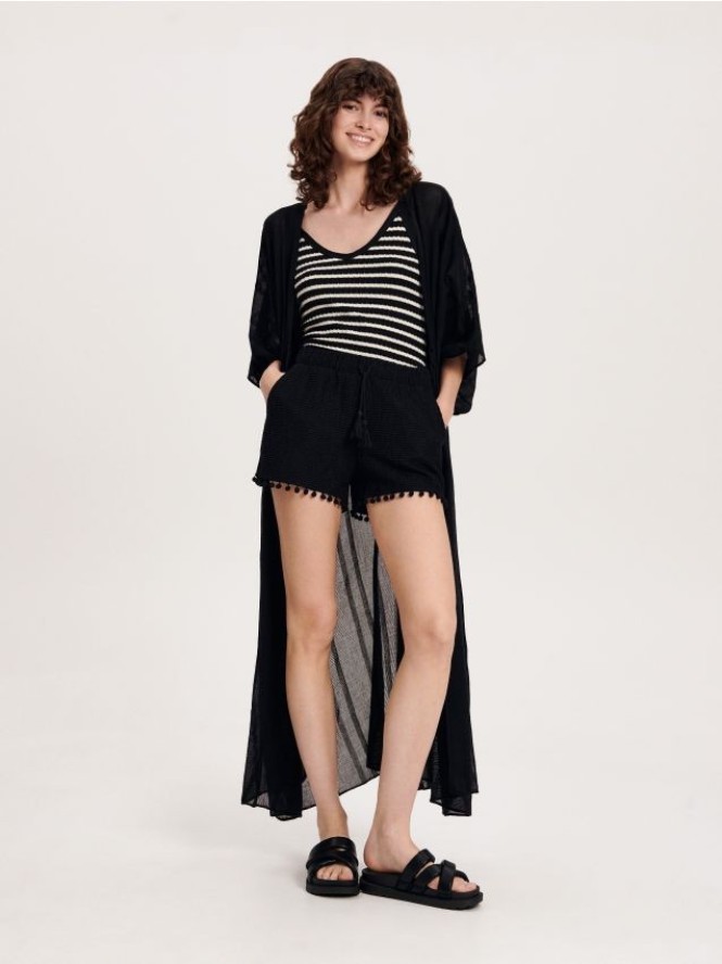 Szorty z wiązaniem - czarny