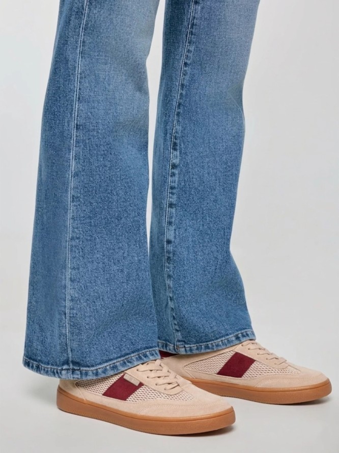 sneakersy damskie z czerwonymi wstawkami jasnoróżowe tt274760 600