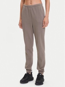 Nike Spodnie dresowe Chill Terry FN2434 Brązowy Regular Fit