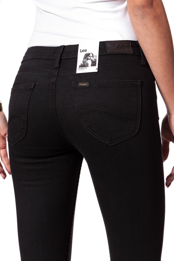 SPODNIE DAMSKIE LEE SCARLETT CROPPED BLACK RINSE L30CAE47 112106320