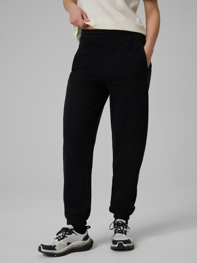 4F Spodnie dresowe joggery damskie - czarne S