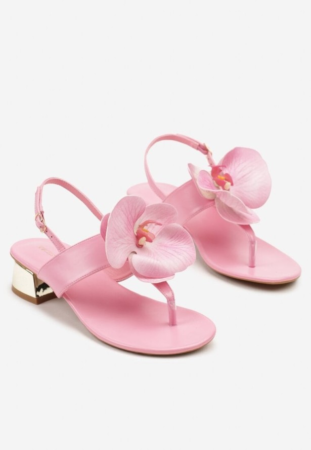 Różowe Sandały Japonki Vices na Niskim Słupku z Kwiatową Aplikacją Natanela