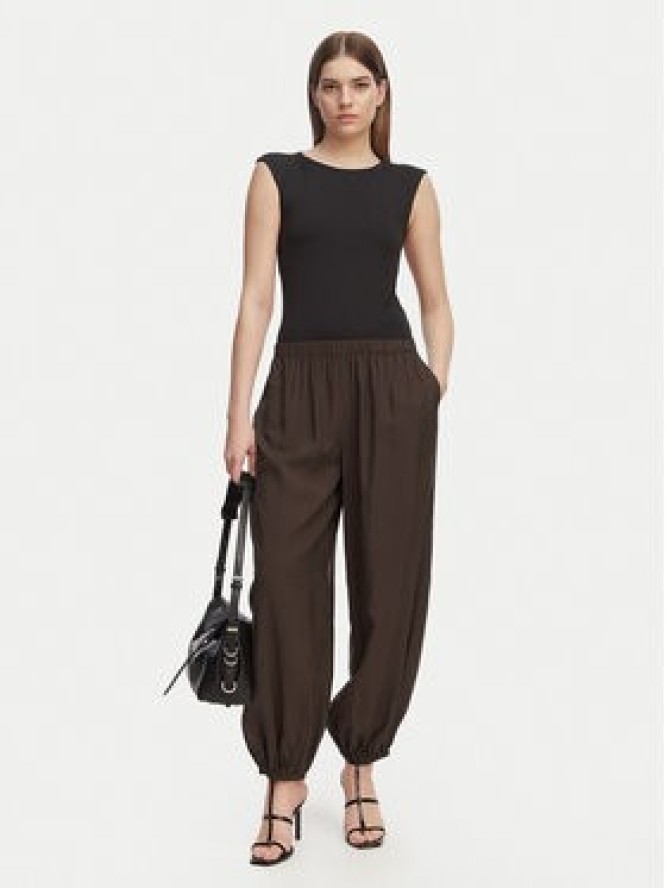 ONLY Spodnie materiałowe Scarly 15380514 Brązowy Relaxed Fit