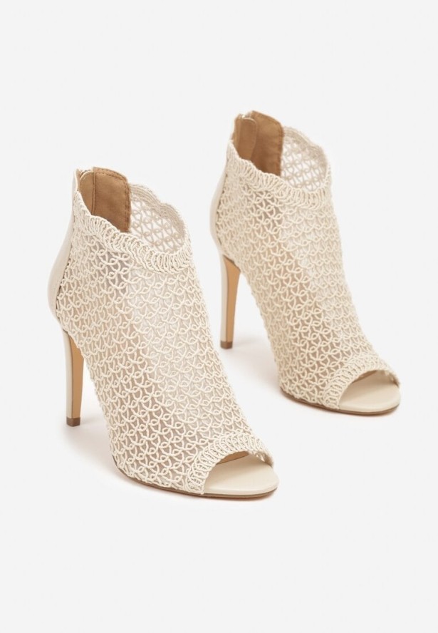 Beżowe Sandały Vices na Szpilce z Ażurową Cholewką Nelathra