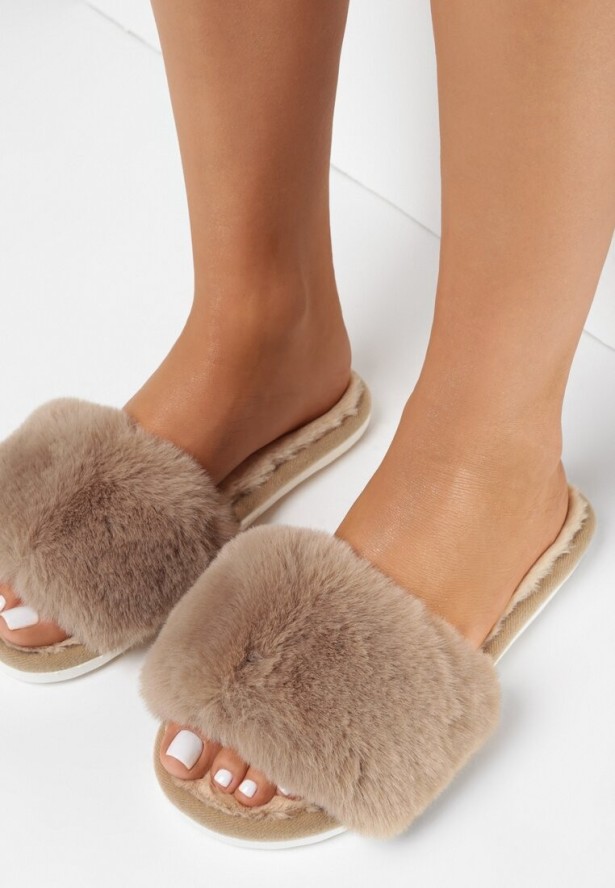 Beżowe Kapcie Gregisthus