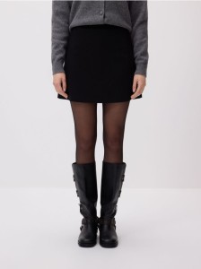 Spódnico-szorty z dodatkiem wiskozy - czarny