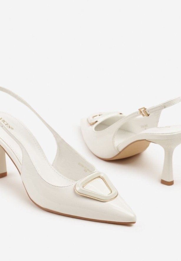 Białe Lakierowane Czółenka Sandały Vices na Szpilce Bez Pięty z Ozdobną Aplikacją Atenarrea