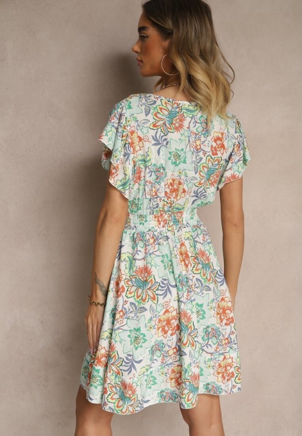 Jasnozielona Kwiatowa Kopertowa Sukienka z Bawełny Ulosiana