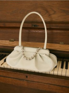 Torebka na ramię z łańcuszkiem - jasnozielony