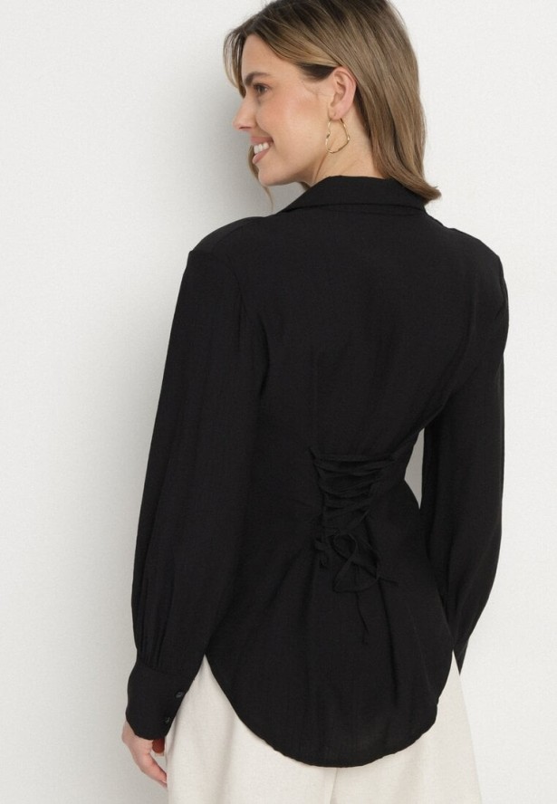 Czarna Koszula z Usztywnionymi Ramionami Ozdobiona Sznurkiem Meroriela