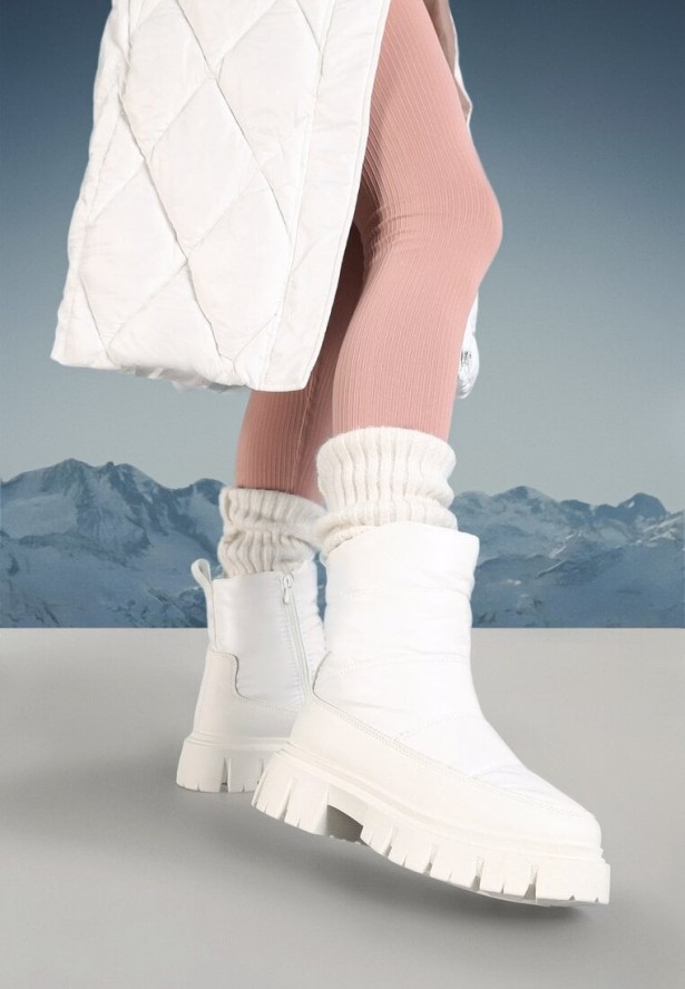 Białe Pikowane Śniegowce na Niskiej Platformie z Ekoskóry Vrata