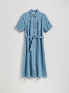 Jeansowa sukienka midi z paskiem - niebieski