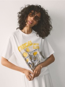 Bawełniany t-shirt z nadrukiem - złamana biel