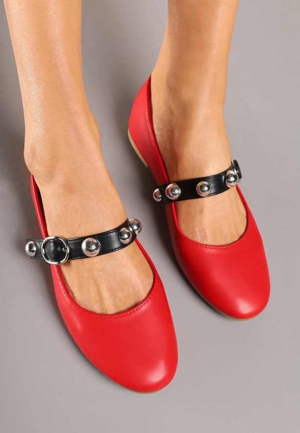 Czerwone Balerinki z Ozdobnym Paskiem Winnalia