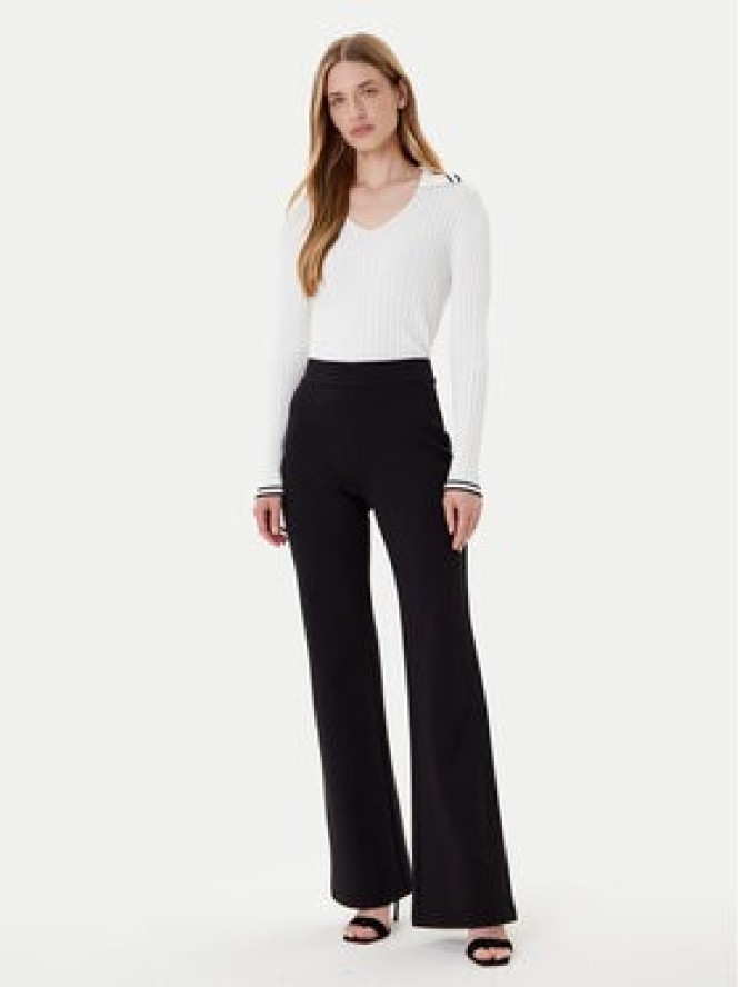 DKNY Spodnie materiałowe P2JKTO68 Czarny Flare Fit
