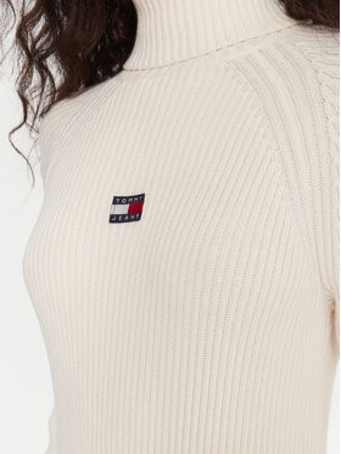 Tommy Jeans Sukienka dzianinowa Badge DW0DW22167 Écru Regular Fit