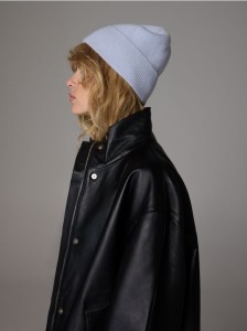 Wełniana czapka z dodatkiem kaszmiru - jasnoniebieski