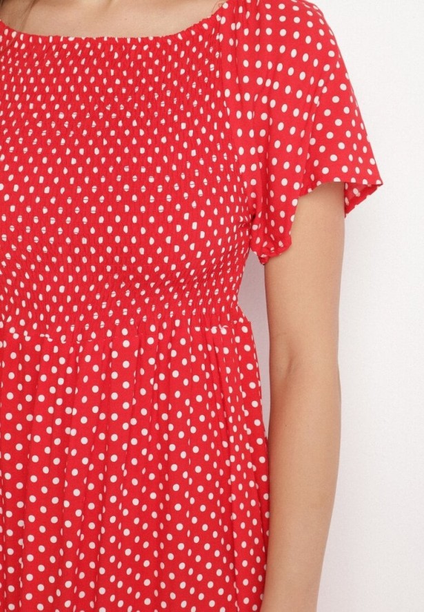 Czerwona Sukienka z Bawełny o Rozkloszowanym Kroju w Kropeczki Lisadrisa