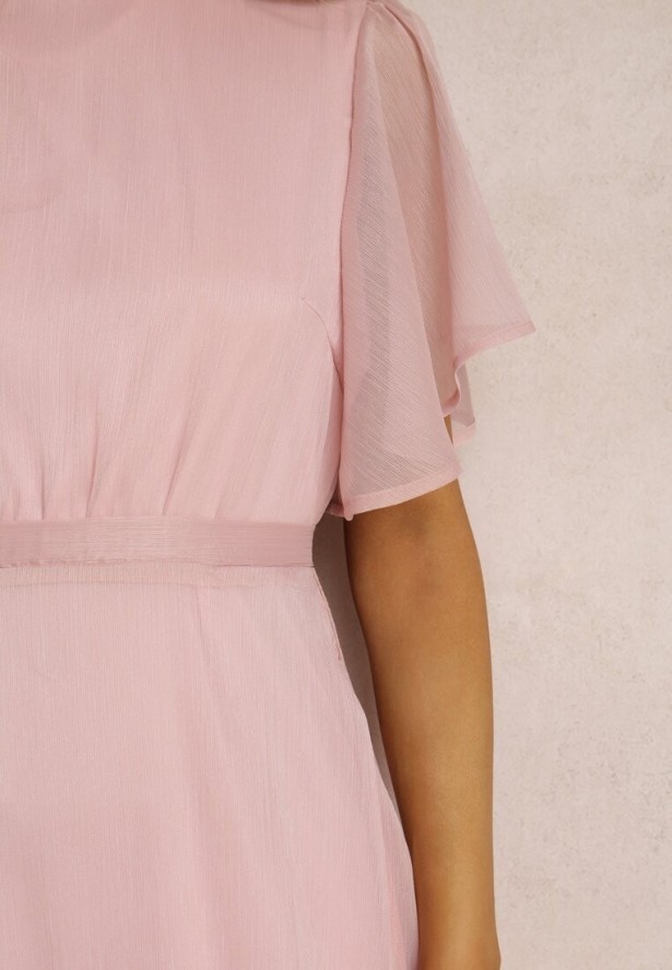 Różowa Rozkloszowana Sukienka z Odkrytymi Plecami i Wiązaniem Syrissis